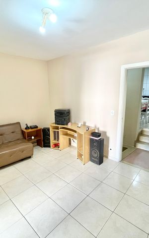 Casa à venda com 134m², 2 quartos e 2 vagas