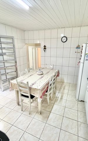 Casa à venda com 134m², 2 quartos e 2 vagas