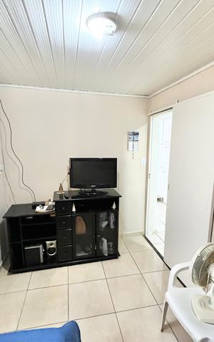 Casa à venda com 134m², 2 quartos e 2 vagas
