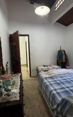 Casa à venda com 133m², 2 quartos e 2 vagas Casa à venda com 133m², 2 quartos e 2 vagasSuíte
