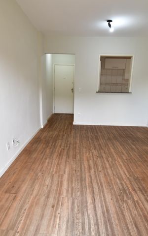 Apartamento à venda com 75m², 3 quartos e 2 vagasSala