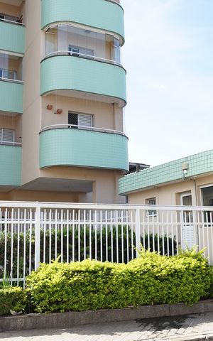 Apartamento à venda com 190m², 3 quartos e 4 vagasFachada