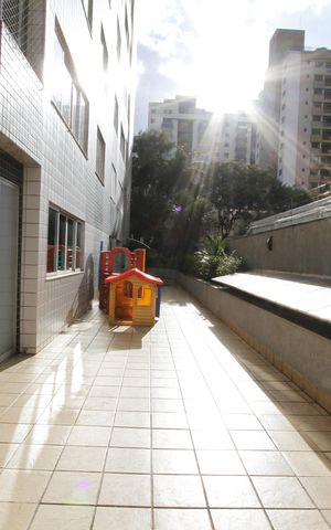 Apartamento à venda com 140m², 4 quartos e 2 vagasÁrea comum - Playground