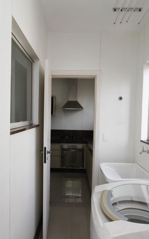 Apartamento à venda com 140m², 4 quartos e 2 vagasÁrea de Serviço