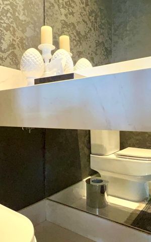 Apartamento à venda com 165m², 2 quartos e 3 vagas Apartamento à venda com 165m², 2 quartos e 3 vagasLavabo