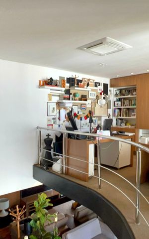 Apartamento à venda com 165m², 2 quartos e 3 vagas Apartamento à venda com 165m², 2 quartos e 3 vagasEscritório