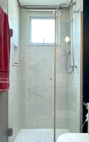 Apartamento à venda com 165m², 2 quartos e 3 vagas Apartamento à venda com 165m², 2 quartos e 3 vagasBanheiro da Suíte 1