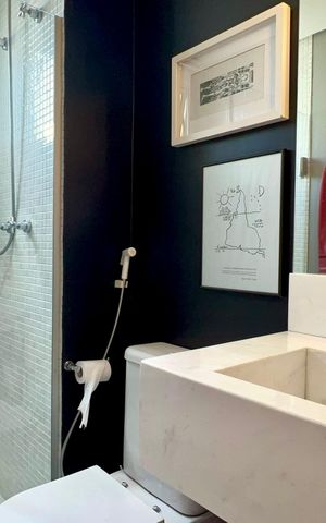 Apartamento à venda com 165m², 2 quartos e 3 vagas Apartamento à venda com 165m², 2 quartos e 3 vagasBanheiro da Suíte 1