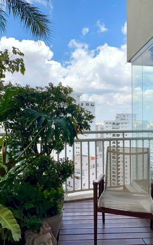 Apartamento à venda com 165m², 2 quartos e 3 vagas Apartamento à venda com 165m², 2 quartos e 3 vagasVaranda