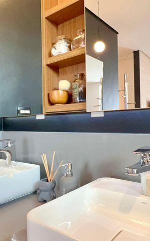 Apartamento à venda com 165m², 2 quartos e 3 vagas Apartamento à venda com 165m², 2 quartos e 3 vagasBanheiro da Suíte 2