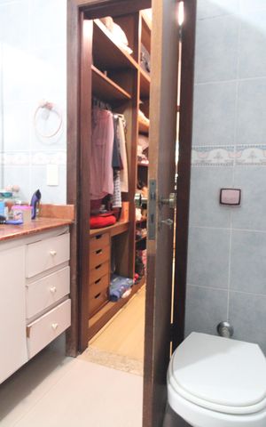 Casa para alugar com 367m², 5 quartos e 4 vagasBanheiro da suíte 3