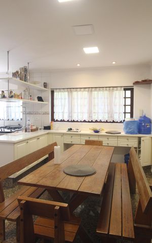 Casa para alugar com 367m², 5 quartos e 4 vagasCozinha