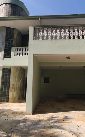 Casa para alugar com 367m², 5 quartos e 4 vagasFrente da casa