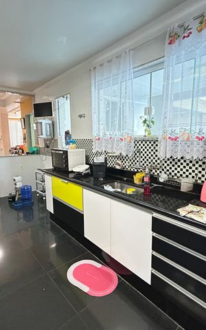 Casa de condomínio à venda com 400m², 4 quartos e 5 vagasCozinha
