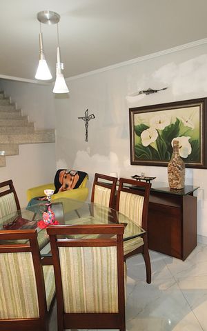Casa de condomínio à venda com 400m², 4 quartos e 5 vagasSala de Jantar