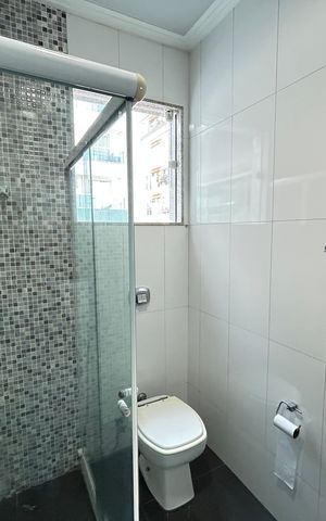 Casa de condomínio à venda com 400m², 4 quartos e 5 vagasBanheiro Quarto 3 - Suíte