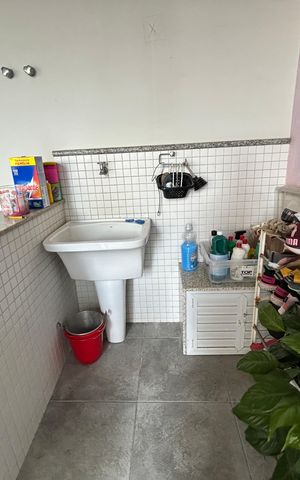 Casa de condomínio à venda com 400m², 4 quartos e 5 vagasÁrea de Serviço