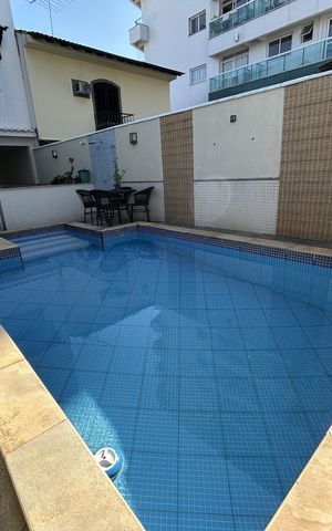 Casa de condomínio à venda com 400m², 4 quartos e 5 vagasPiscina