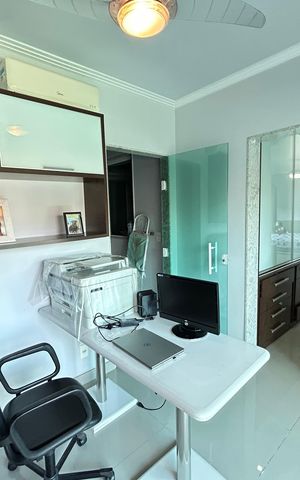 Casa de condomínio à venda com 400m², 4 quartos e 5 vagasEscritório