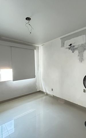 Casa de condomínio à venda com 400m², 4 quartos e 5 vagasQuarto 3 - Suíte