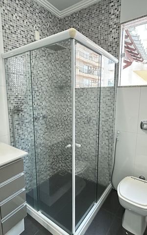 Casa de condomínio à venda com 400m², 4 quartos e 5 vagasBanheiro Quarto 3 - Suíte