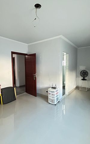 Casa de condomínio à venda com 400m², 4 quartos e 5 vagasQuarto 3 - Suíte
