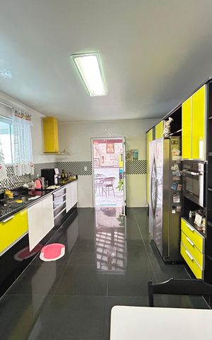 Casa de condomínio à venda com 400m², 4 quartos e 5 vagasCozinha