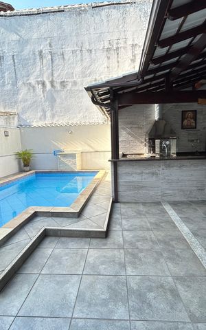 Casa de condomínio à venda com 400m², 4 quartos e 5 vagasPiscina