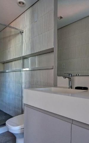 Apartamento à venda com 57m², 1 quarto e 2 vagas Apartamento à venda com 57m², 1 quarto e 2 vagasBanheiro