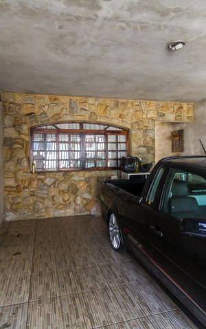 Casa de condomínio para alugar com 250m², 3 quartos e 2 vagasGaragem