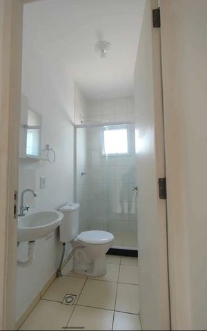 Casa de condomínio para alugar com 65m², 2 quartos e 1 vaga Casa de condomínio para alugar com 65m², 2 quartos e 1 vagaBanheiro
