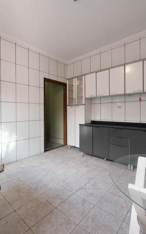 Casa para alugar com 200m², 4 quartos e 2 vagasCozinha