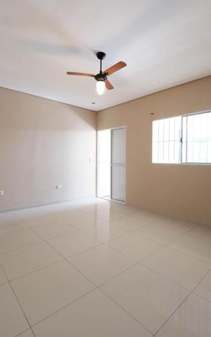 Casa para alugar com 200m², 4 quartos e 2 vagasSuíte 2
