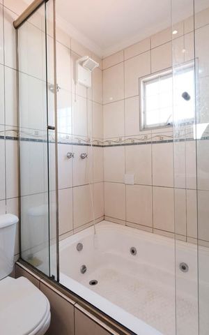Casa para alugar com 200m², 4 quartos e 2 vagasSuíte 1