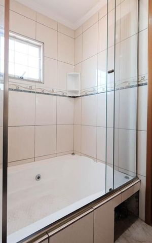 Casa para alugar com 200m², 4 quartos e 2 vagasSuíte 1