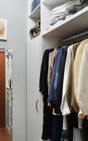 Casa à venda com 210m², 3 quartos e 3 vagas Casa à venda com 210m², 3 quartos e 3 vagasCloset da suíte