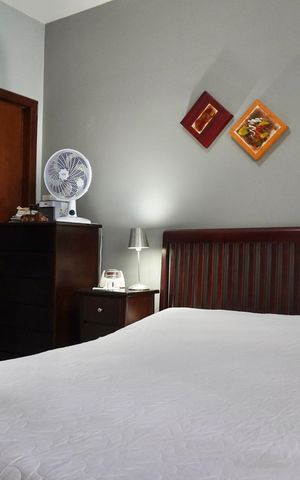 Casa à venda com 210m², 3 quartos e 3 vagas Casa à venda com 210m², 3 quartos e 3 vagasSuíte