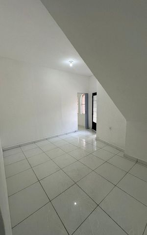 Casa para alugar com 90m², 1 quarto e sem vaga Casa para alugar com 90m², 1 quarto e sem vagaSala/Quarto