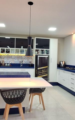 Apartamento à venda com 102m², 2 quartos e 1 vaga Apartamento à venda com 102m², 2 quartos e 1 vagaDetalhe da cozinha