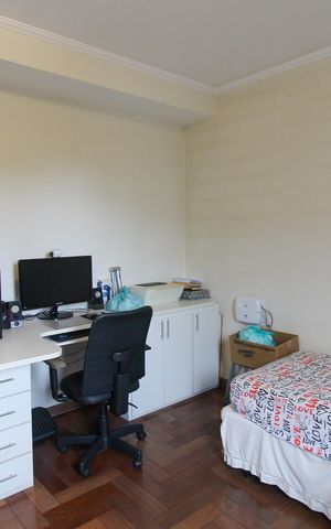 Casa à venda com 380m², 4 quartos e 5 vagas Casa à venda com 380m², 4 quartos e 5 vagasQuarto 3