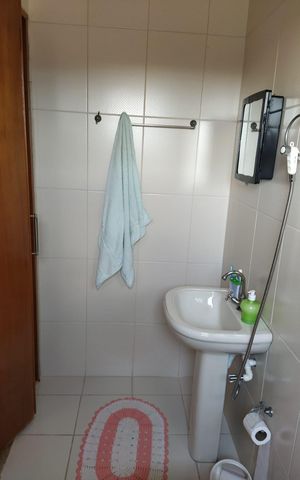 Casa à venda com 204m², 3 quartos e 6 vagas Casa à venda com 204m², 3 quartos e 6 vagasBanheiro
