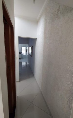 Casa à venda com 204m², 3 quartos e 6 vagas Casa à venda com 204m², 3 quartos e 6 vagasCorredor