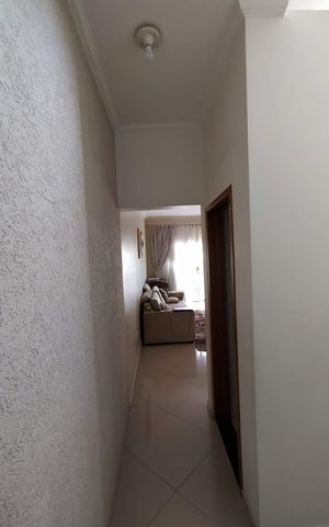 Casa à venda com 204m², 3 quartos e 6 vagas Casa à venda com 204m², 3 quartos e 6 vagasCorredor