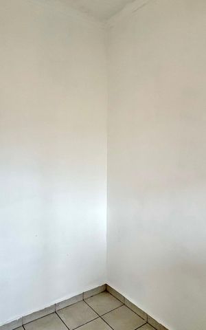 Apartamento para alugar com 140m², 3 quartos e sem vaga Apartamento para alugar com 140m², 3 quartos e sem vagaDespensa
