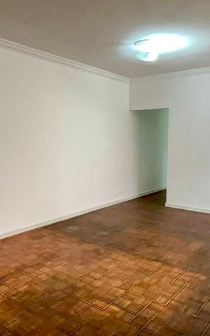 Apartamento para alugar com 140m², 3 quartos e sem vaga Apartamento para alugar com 140m², 3 quartos e sem vagaSala