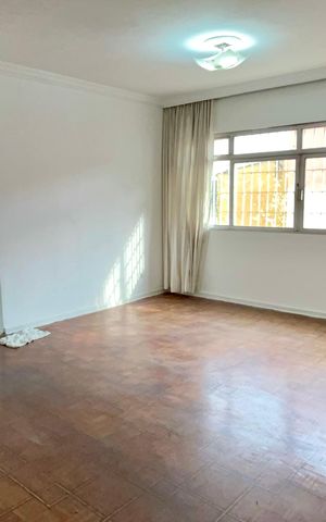 Apartamento para alugar com 140m², 3 quartos e sem vaga Apartamento para alugar com 140m², 3 quartos e sem vagaSala