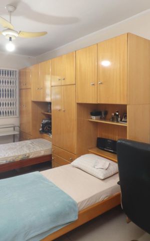 Casa à venda com 310m², 5 quartos e 2 vagas Casa à venda com 310m², 5 quartos e 2 vagasQuarto 2