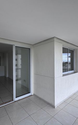 Apartamento à venda com 81m², 3 quartos e 1 vaga Apartamento à venda com 81m², 3 quartos e 1 vagaVaranda