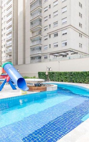 Apartamento à venda com 144m², 3 quartos e 2 vagas Apartamento à venda com 144m², 3 quartos e 2 vagasÁrea comum - Piscina