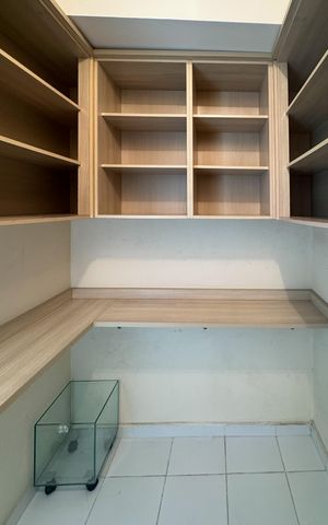 Apartamento à venda com 144m², 3 quartos e 2 vagas Apartamento à venda com 144m², 3 quartos e 2 vagasQuarto de Serviço